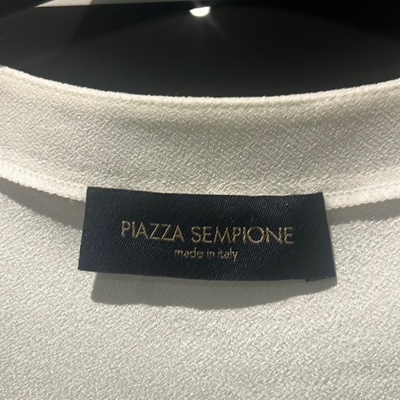 Sleeveless Top - Picture 2 of 4